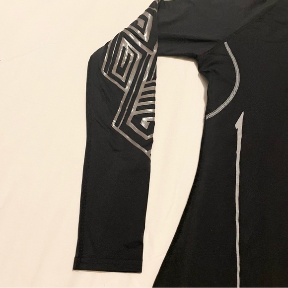 Under Armour Women's Black Long Sleeve Heatgear Top Size Small - Picture 4 of 16